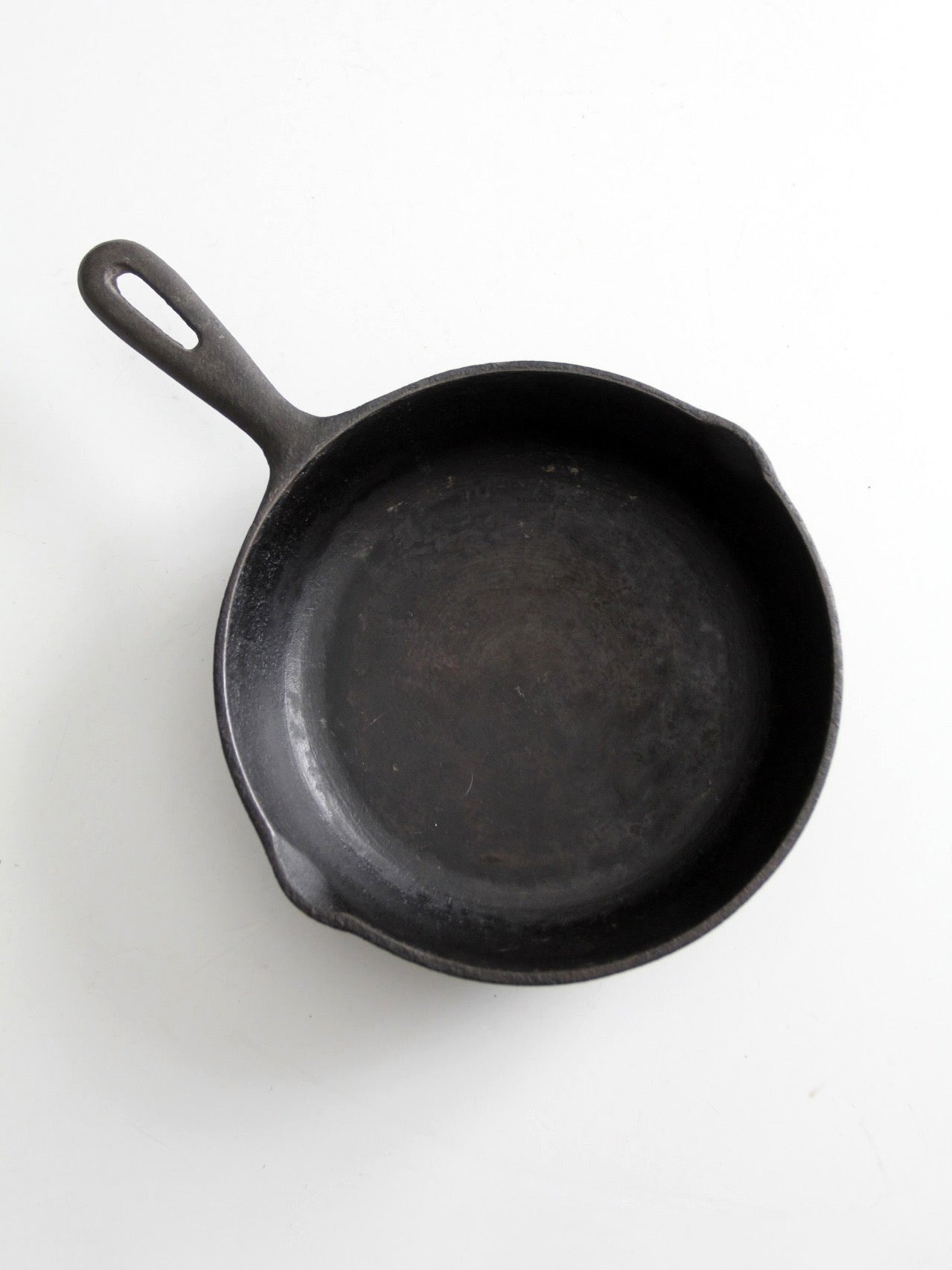 vintage cast iron 8 inch skillet