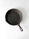 vintage unmarked Wagner No. 8 cast iron skillet