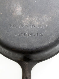 vintage unmarked Wagner No. 8 cast iron skillet