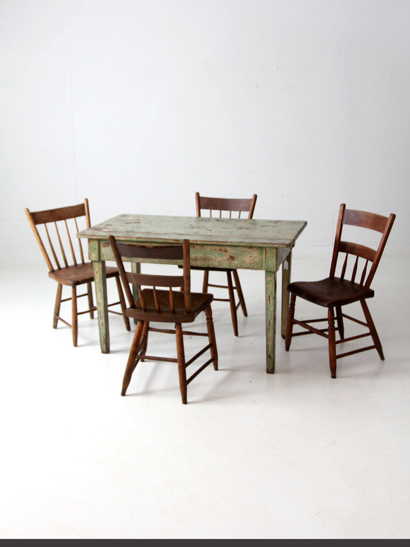 antique American primitive chairs set of 4