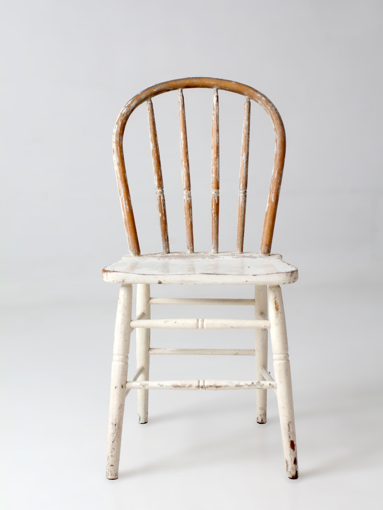 vintage painted Windsor bow back chair