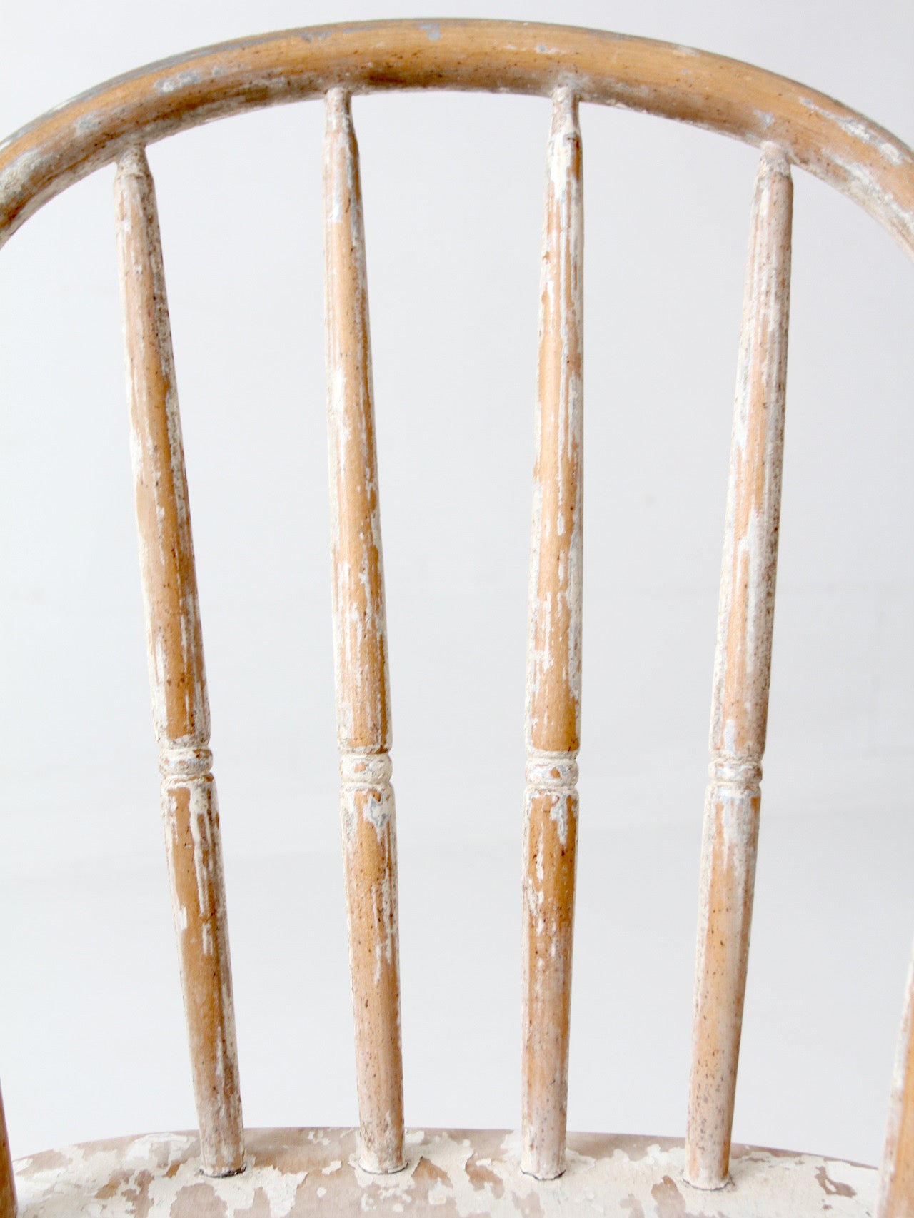 vintage painted Windsor bow back chair