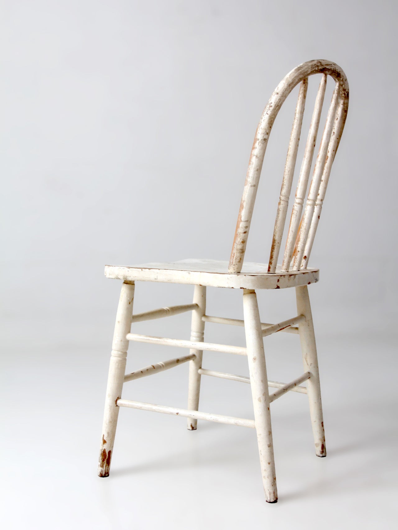 vintage painted Windsor bow back chair