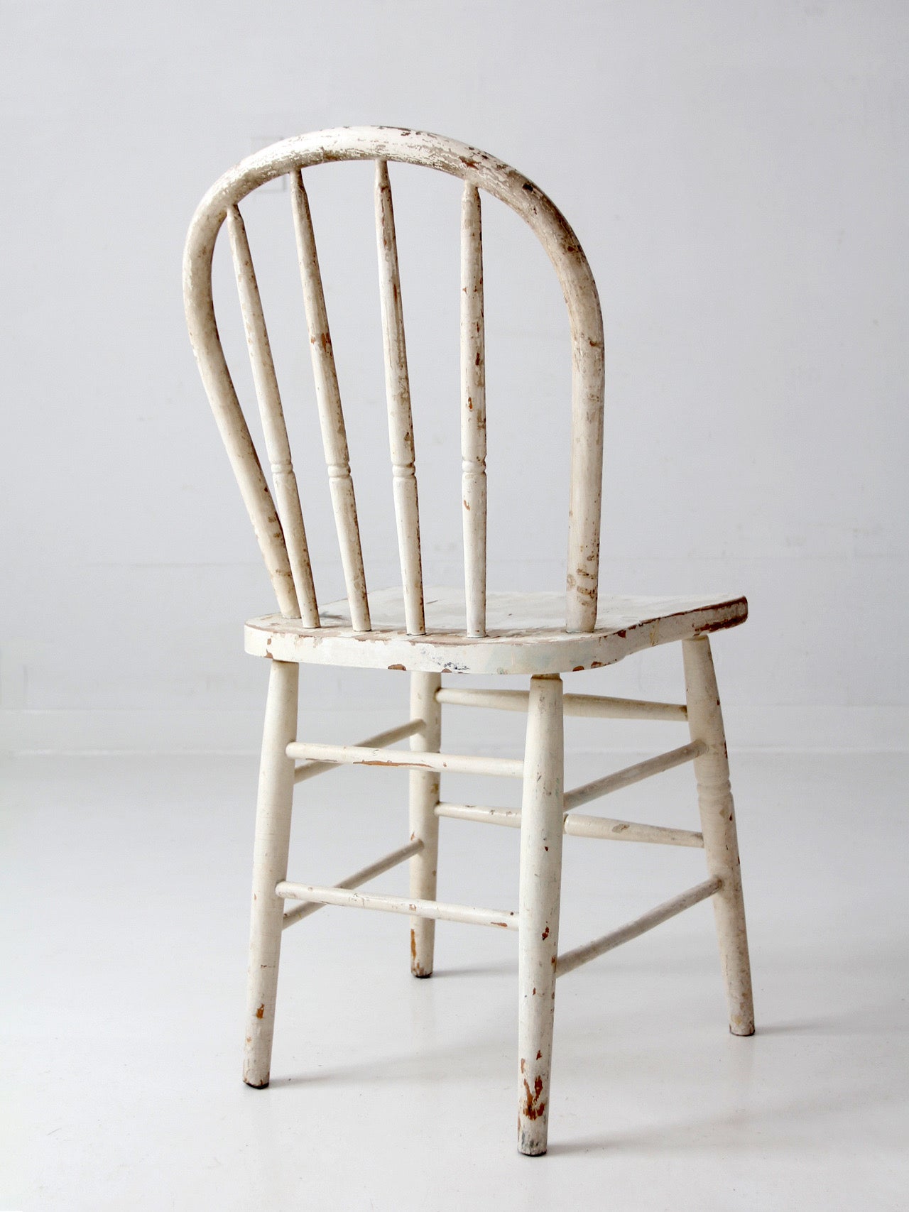 vintage painted Windsor bow back chair