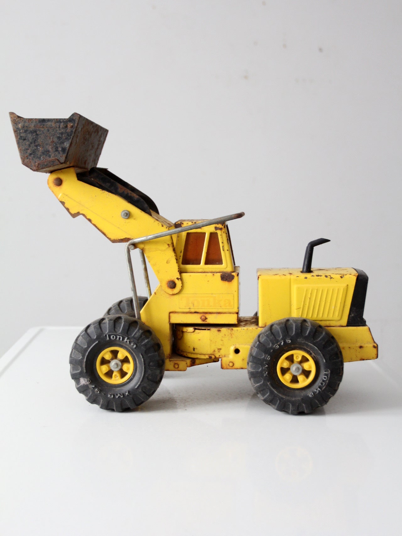 early 1970s Tonka Mighty Loader toy truck