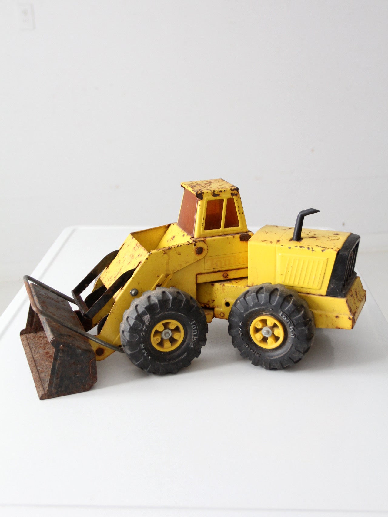 early 1970s Tonka Mighty Loader toy truck