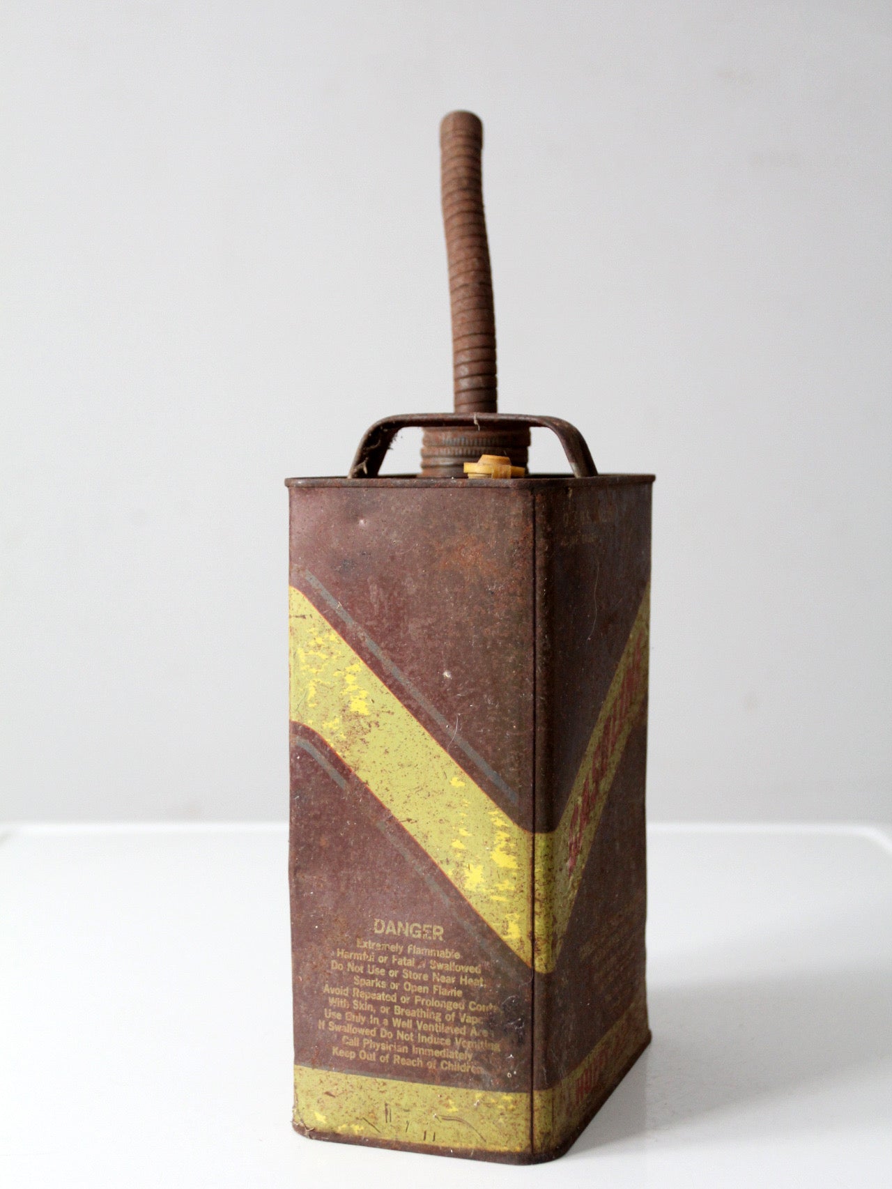 vintage Huffy one gallon metal gas can