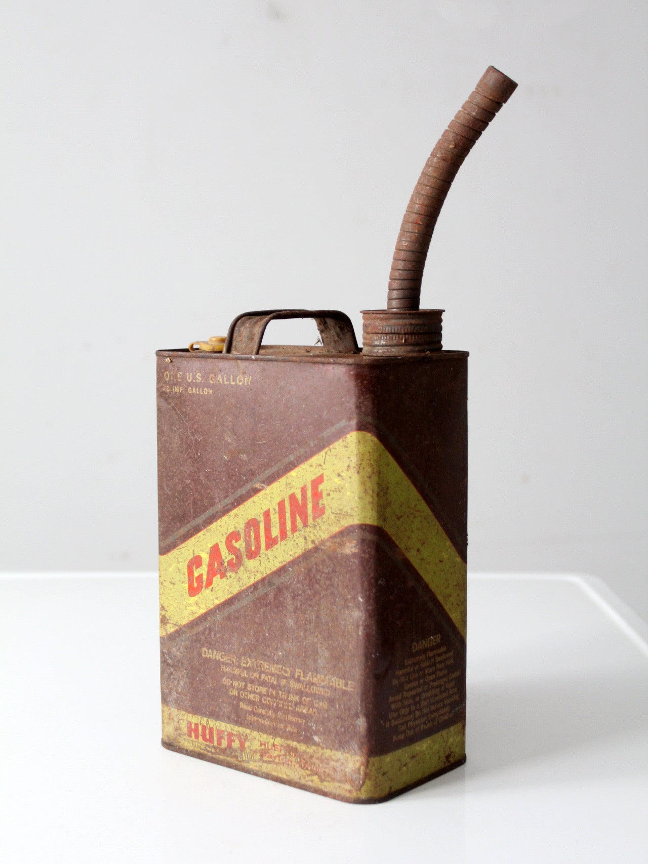 vintage Huffy one gallon metal gas can