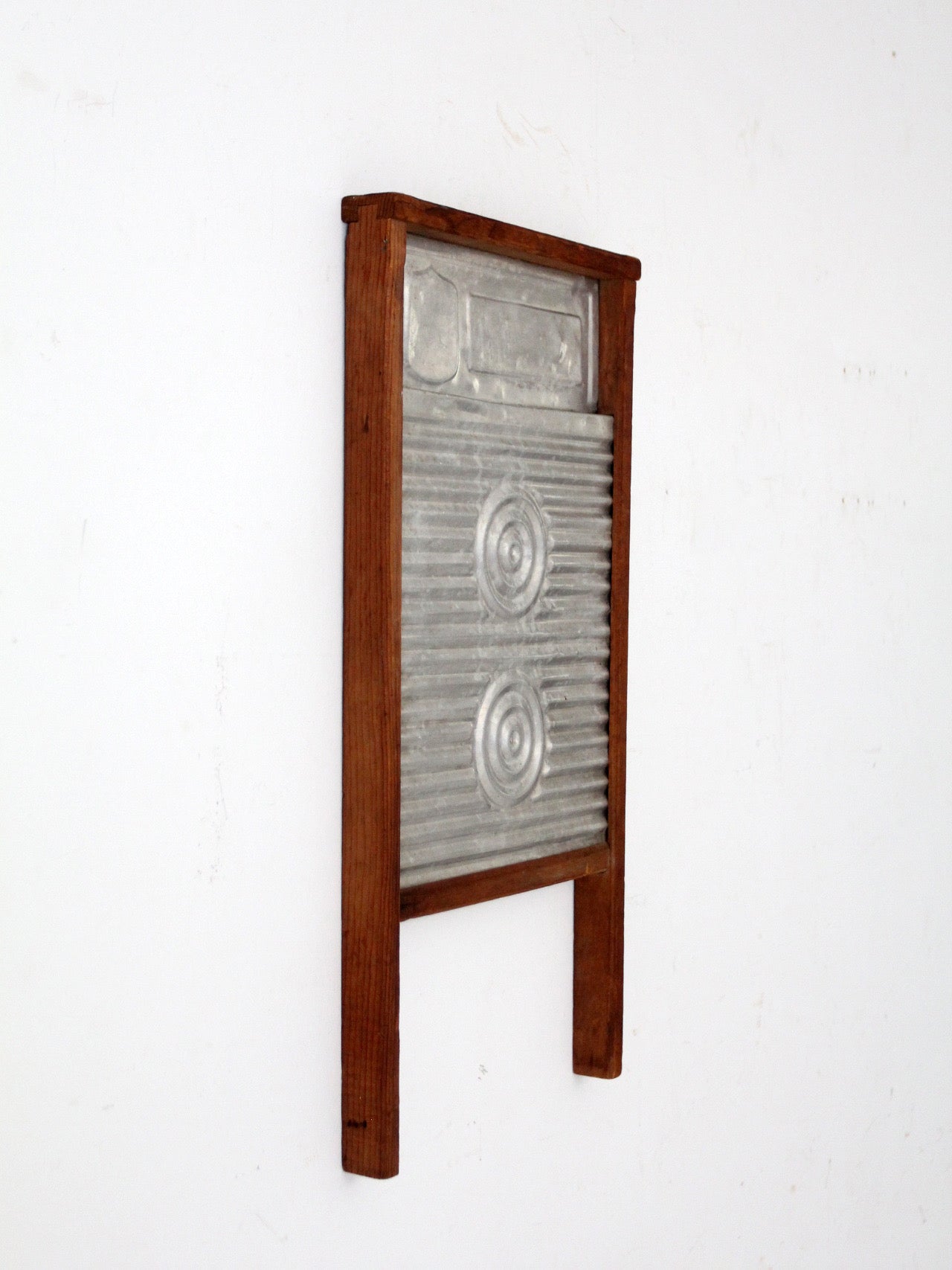 1940s Hand-E Magic Circles washboard