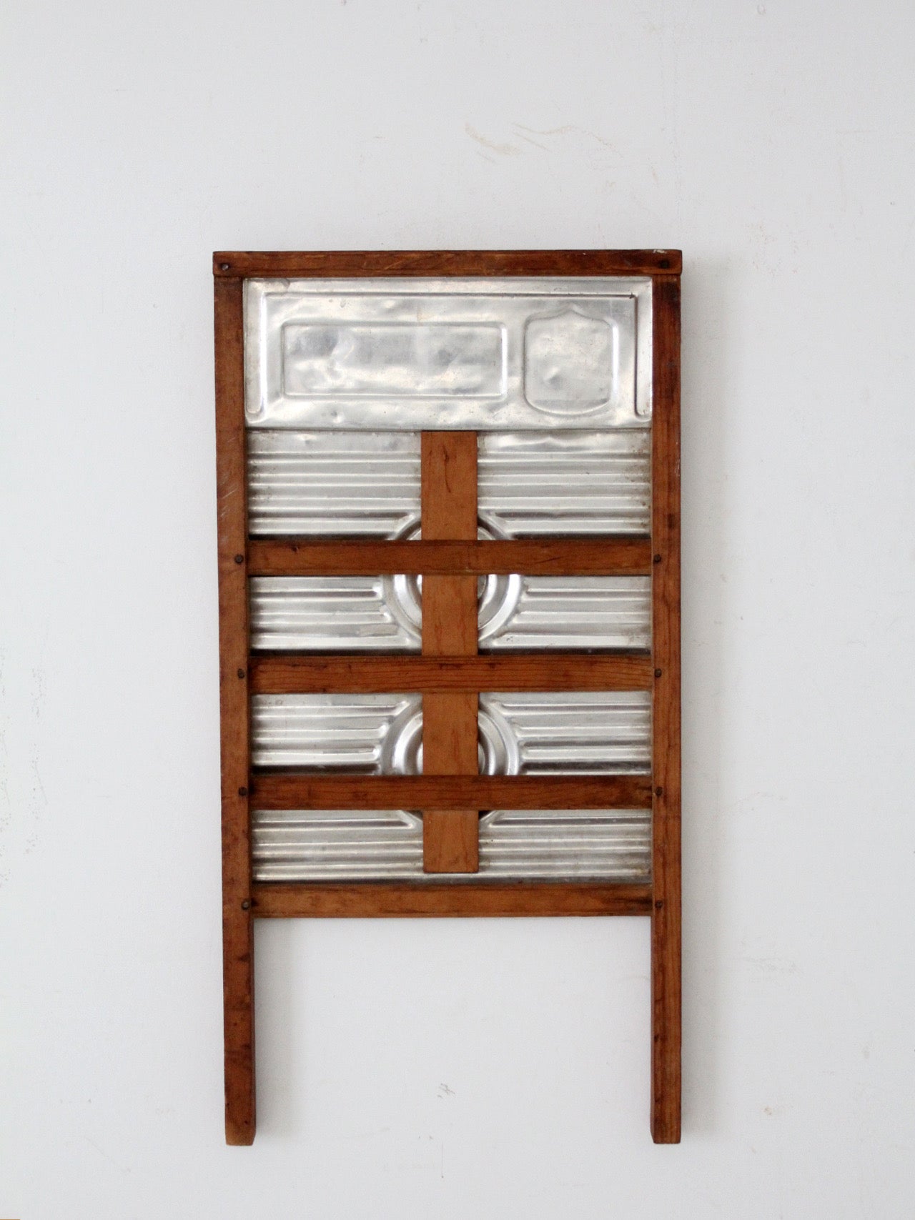 1940s Hand-E Magic Circles washboard