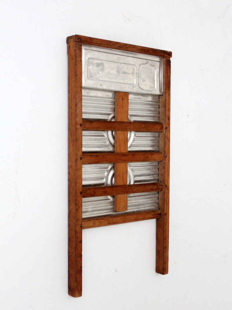 1940s Hand-E Magic Circles washboard