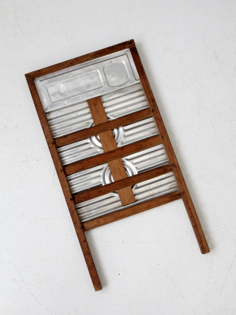 1940s Hand-E Magic Circles washboard