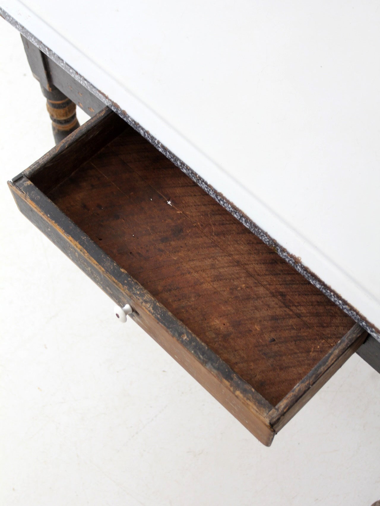 antique enamel top kitchen table – 86 Vintage