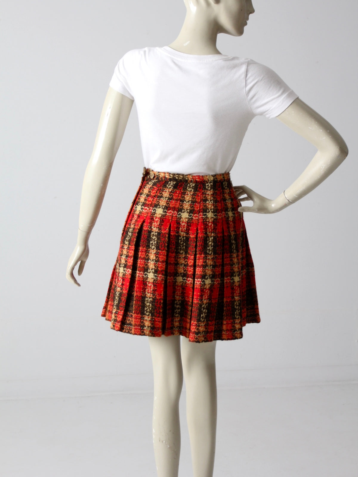 vintage 1960s red plaid mini skirt