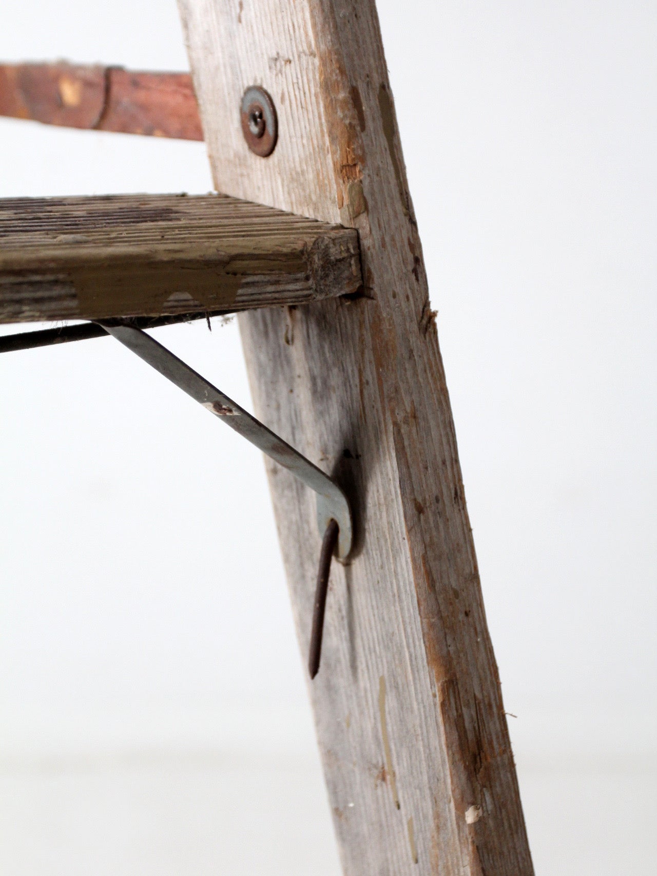 vintage wooden ladder with metal braces – 86 Vintage