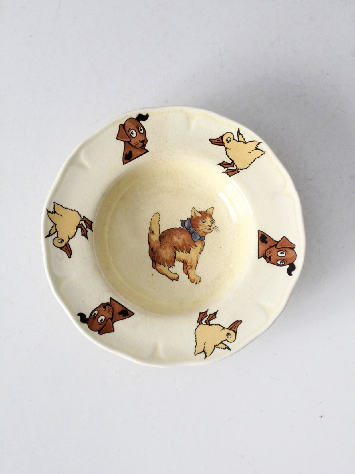 vintage 1930s Mount Clemens pottery illustrated dish with cat