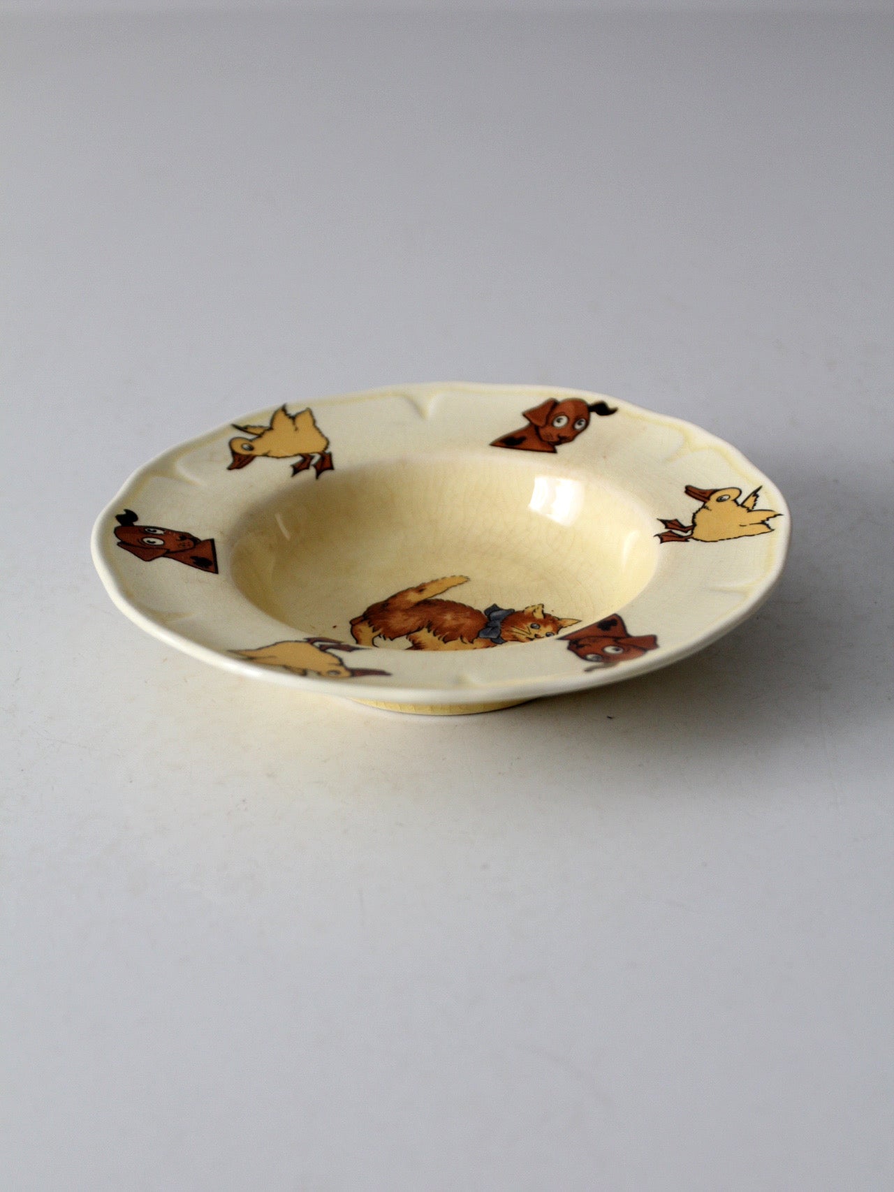 vintage 1930s Mount Clemens pottery illustrated dish with cat