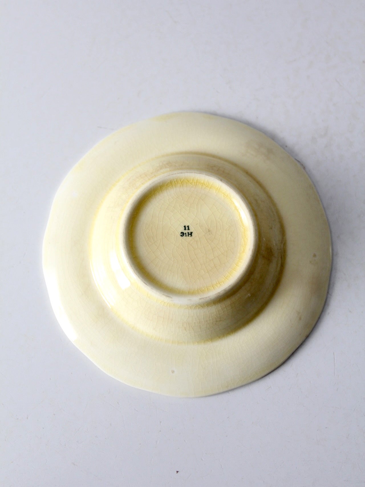 vintage 1930s Mount Clemens pottery illustrated dish with cat