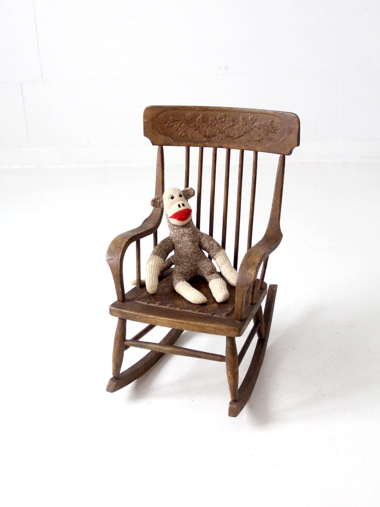 antique children's rocking chair – 86 Vintage
