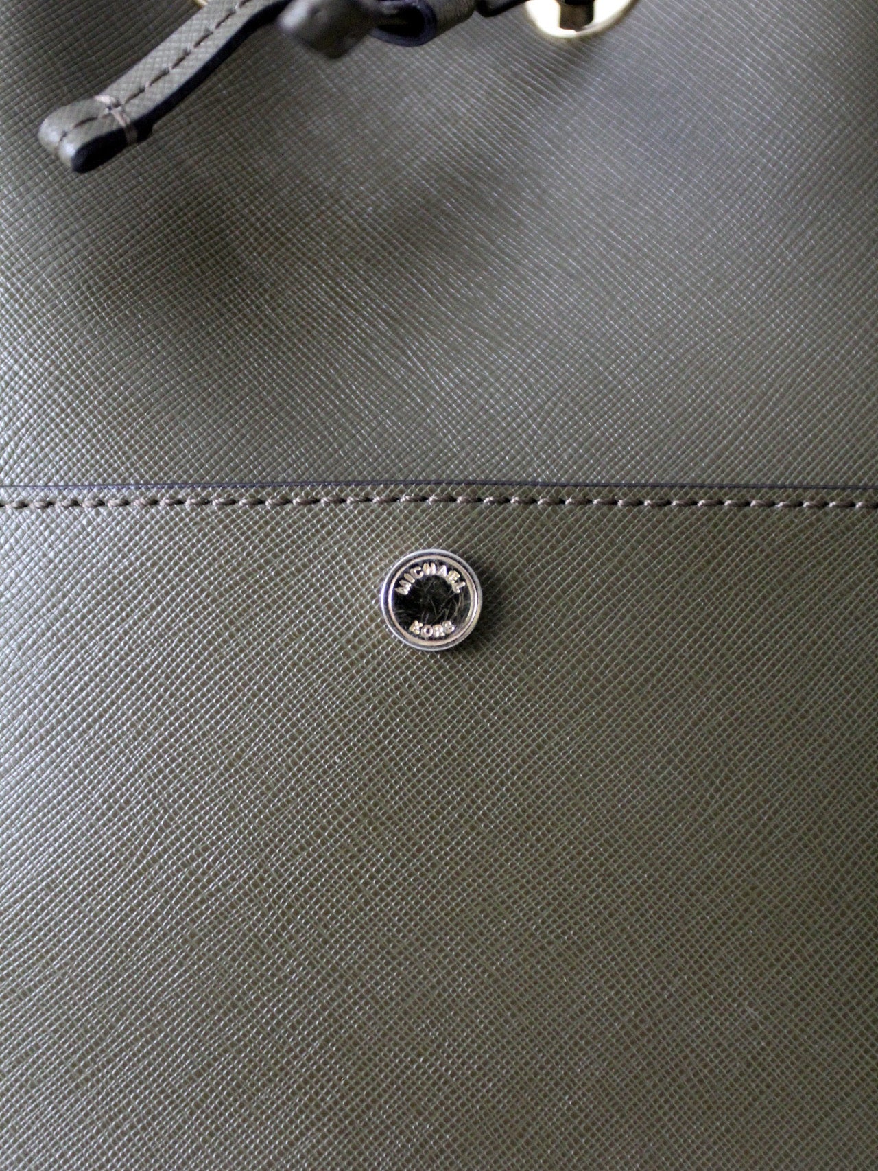 Michael Kors Greenwich leather bucket bag