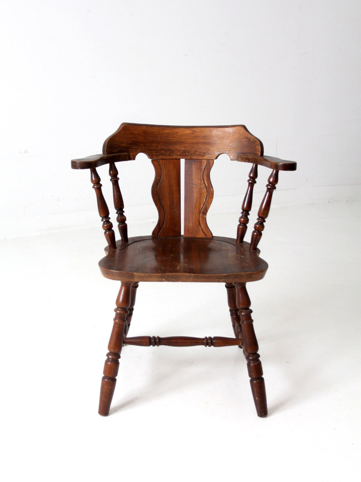 vintage 70s tavern armchair