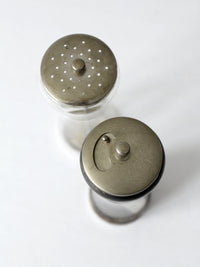 vintage Dorothy Thorpe style salt and pepper mill