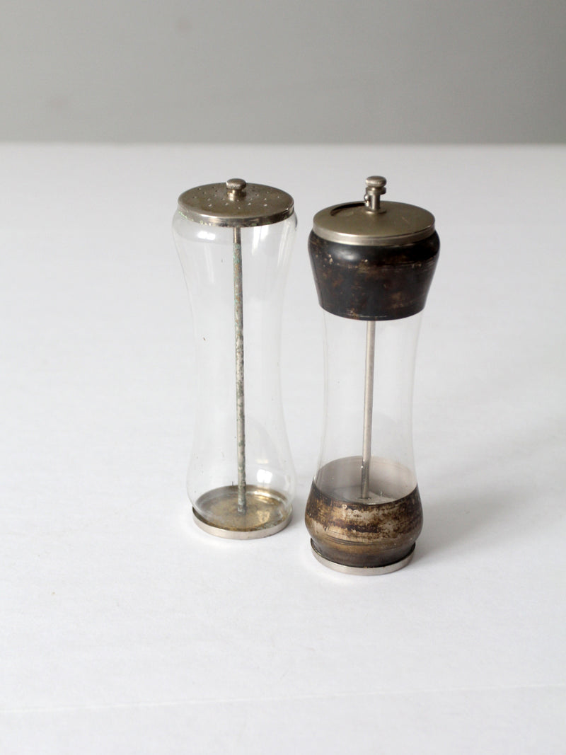 vintage Dorothy Thorpe style salt and pepper mill