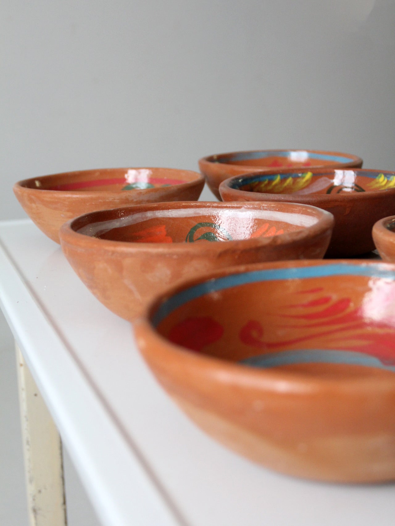 vintage hand painted Mexican serving bowls set of 8 – 86 Vintage