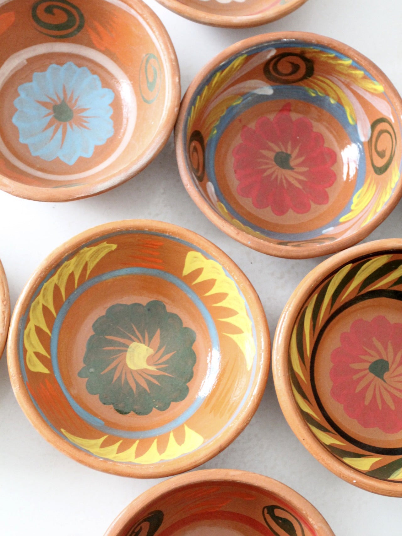 vintage hand painted Mexican serving bowls set of 8 – 86 Vintage