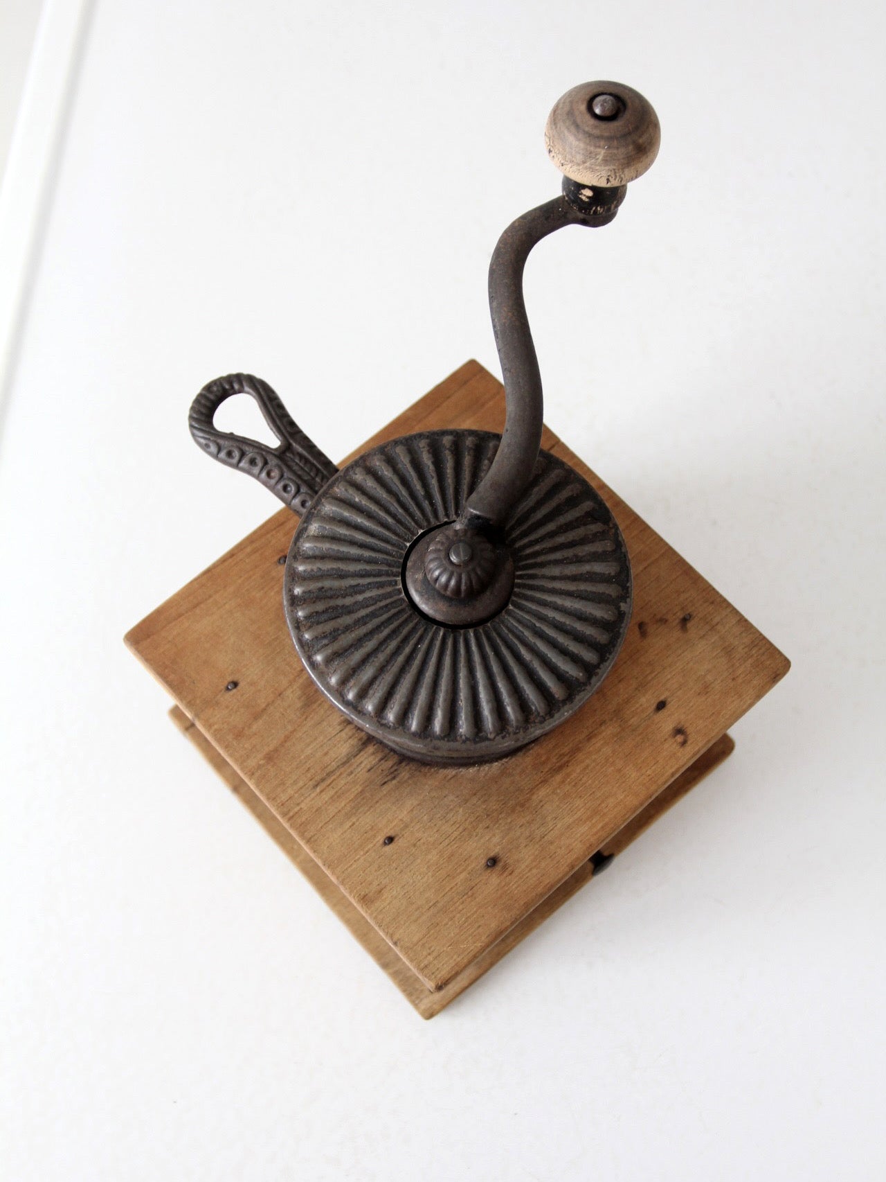 antique coffee grinder – 86 Vintage