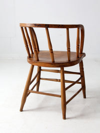 antique 1800s Windsor captain’s chair