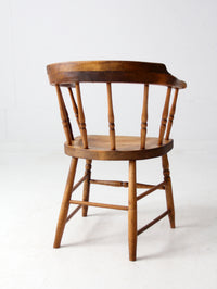 antique Windsor captain’s chair