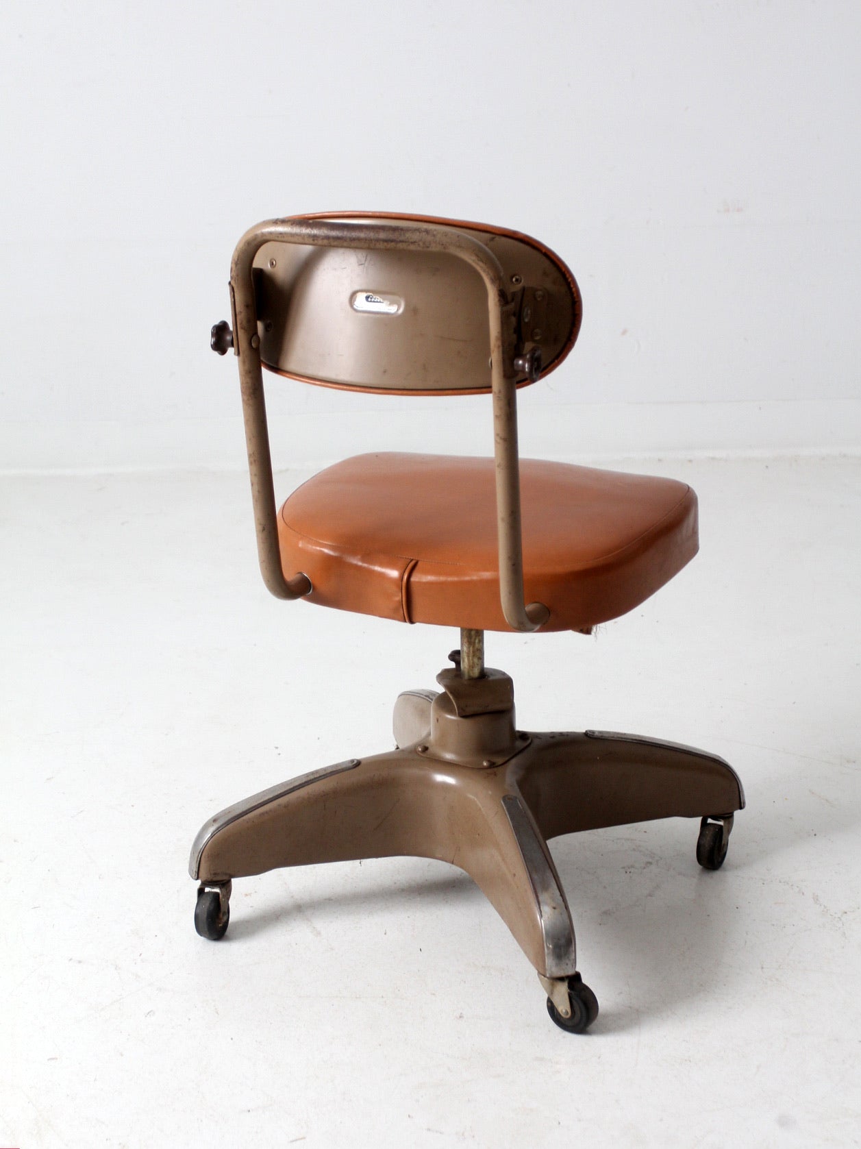 椅子 vintage USA UNIVERSAL chair vintage industrial swivel desk chair – 86 Vintage
