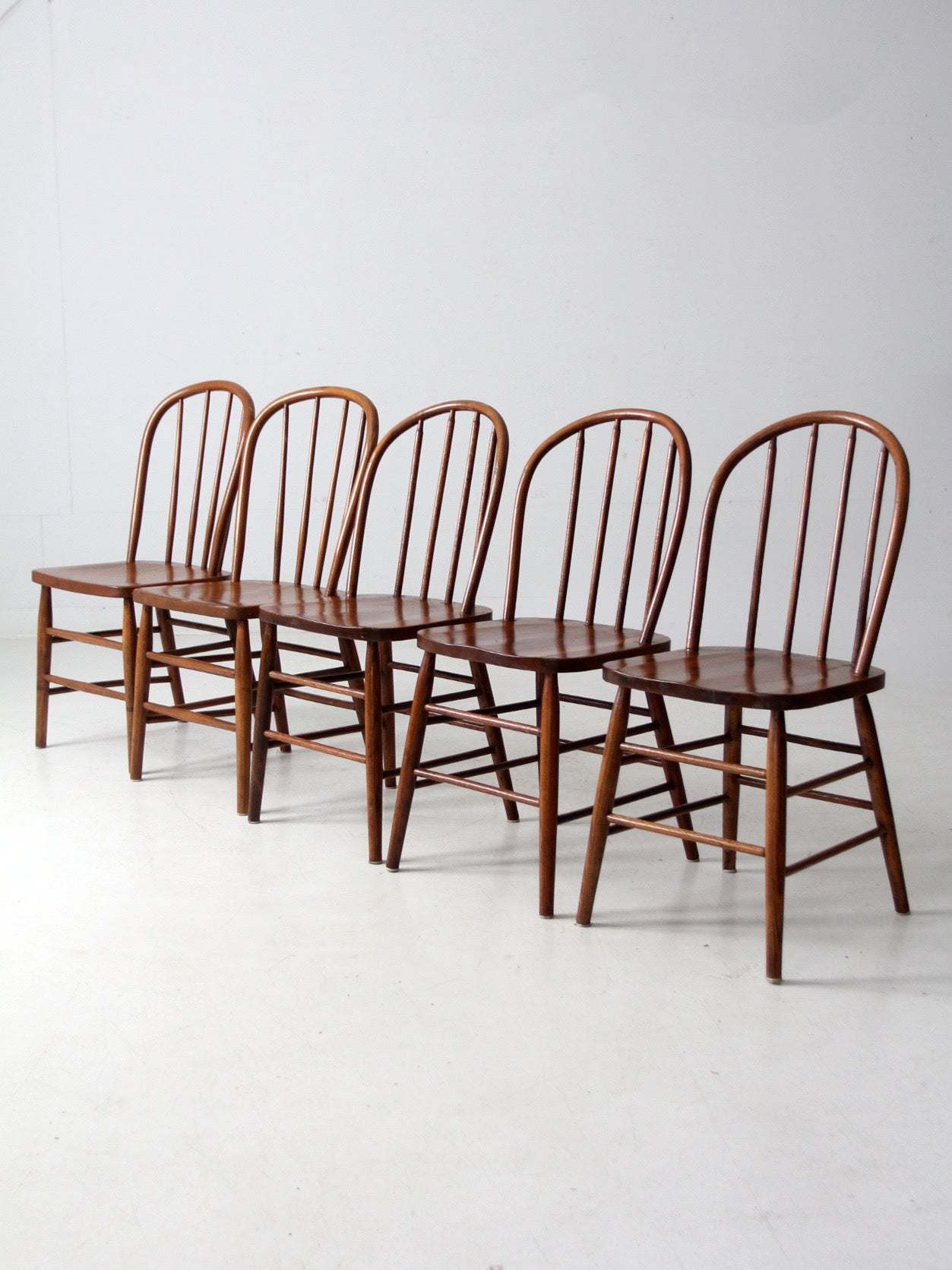 set of 5 antique bow back Windsor dining chairs