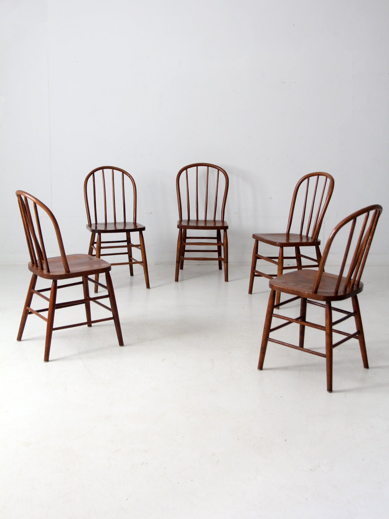 set of 5 antique bow back Windsor dining chairs