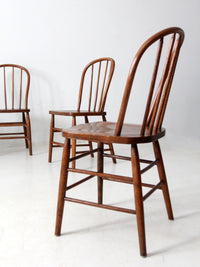 set of 5 antique bow back Windsor dining chairs