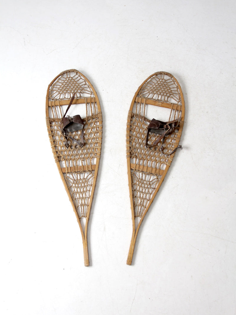 vintage snowshoes