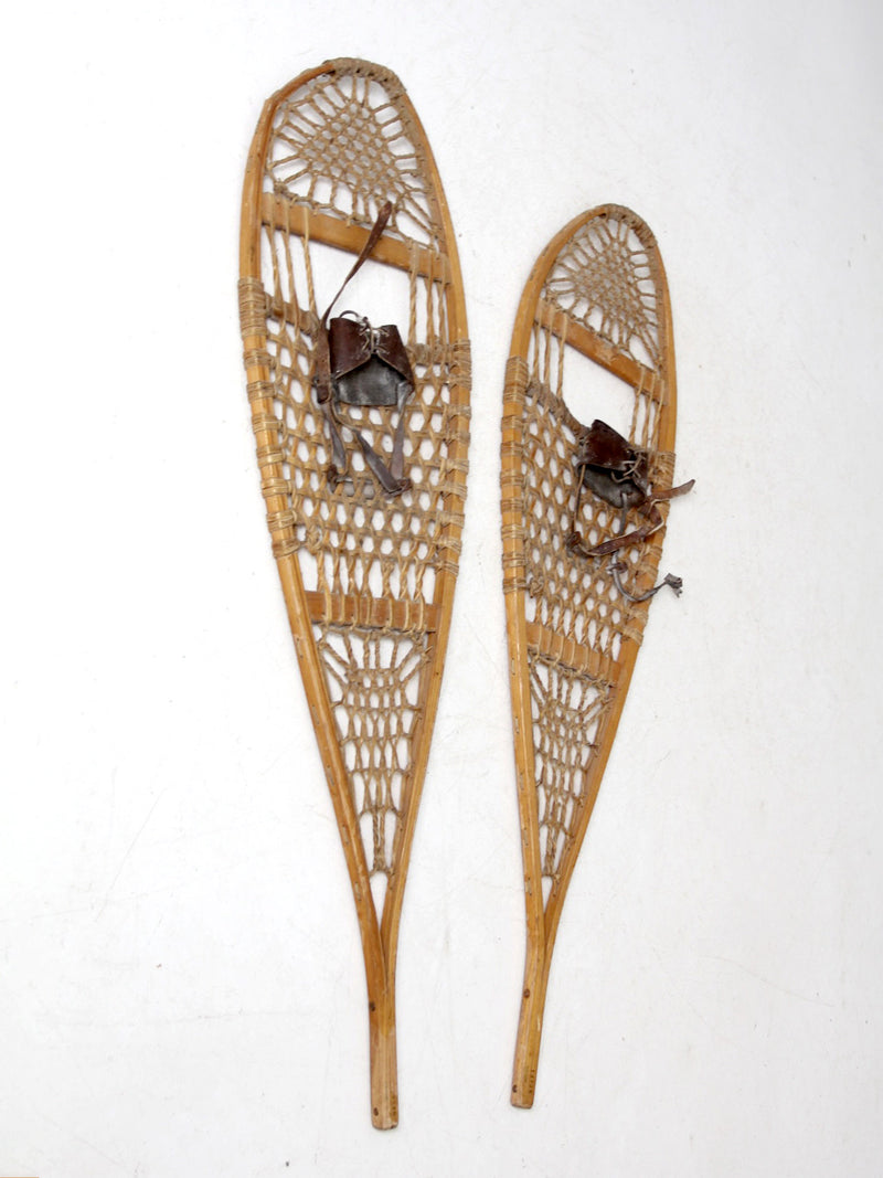 vintage snowshoes