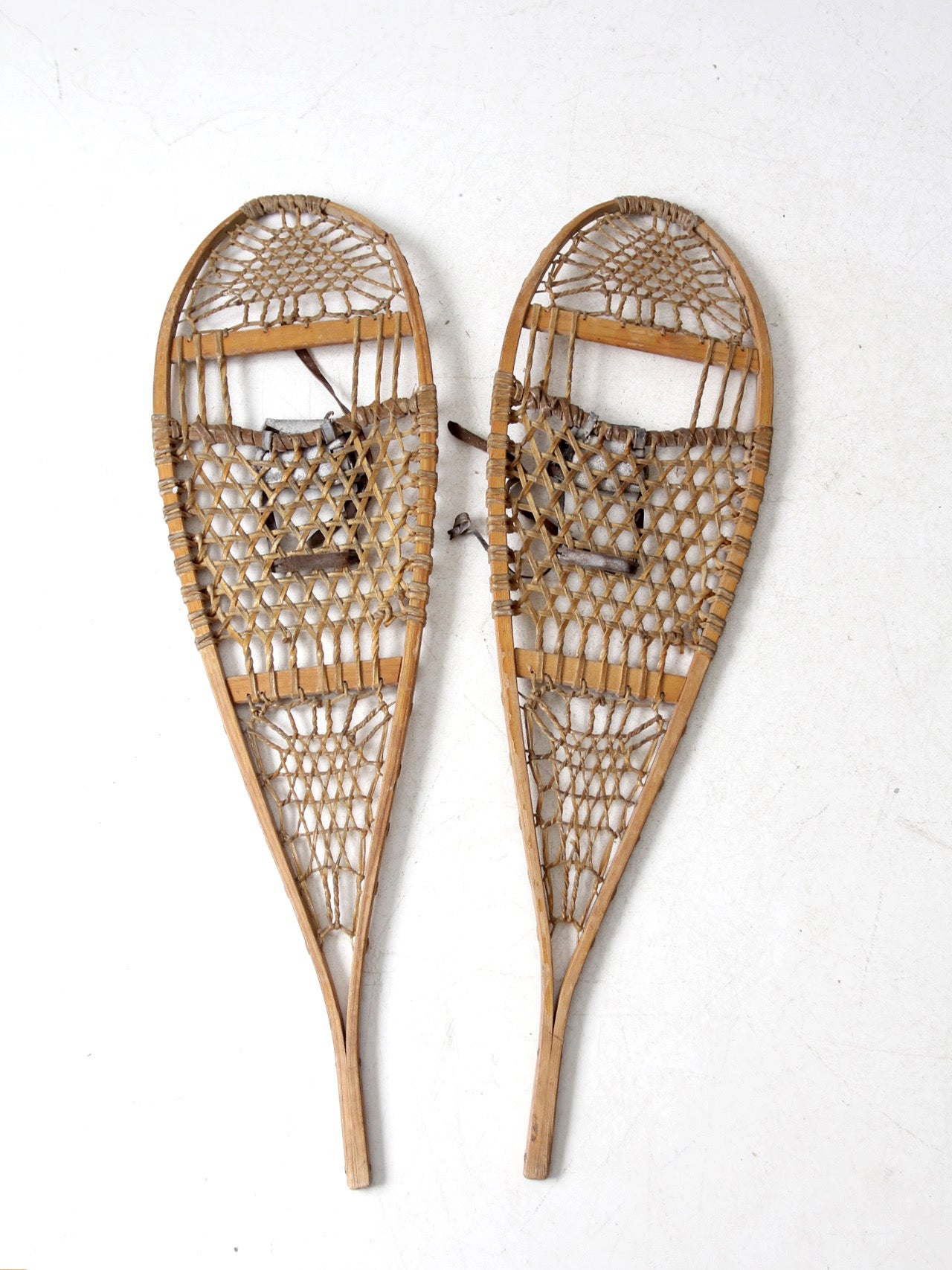 vintage snowshoes