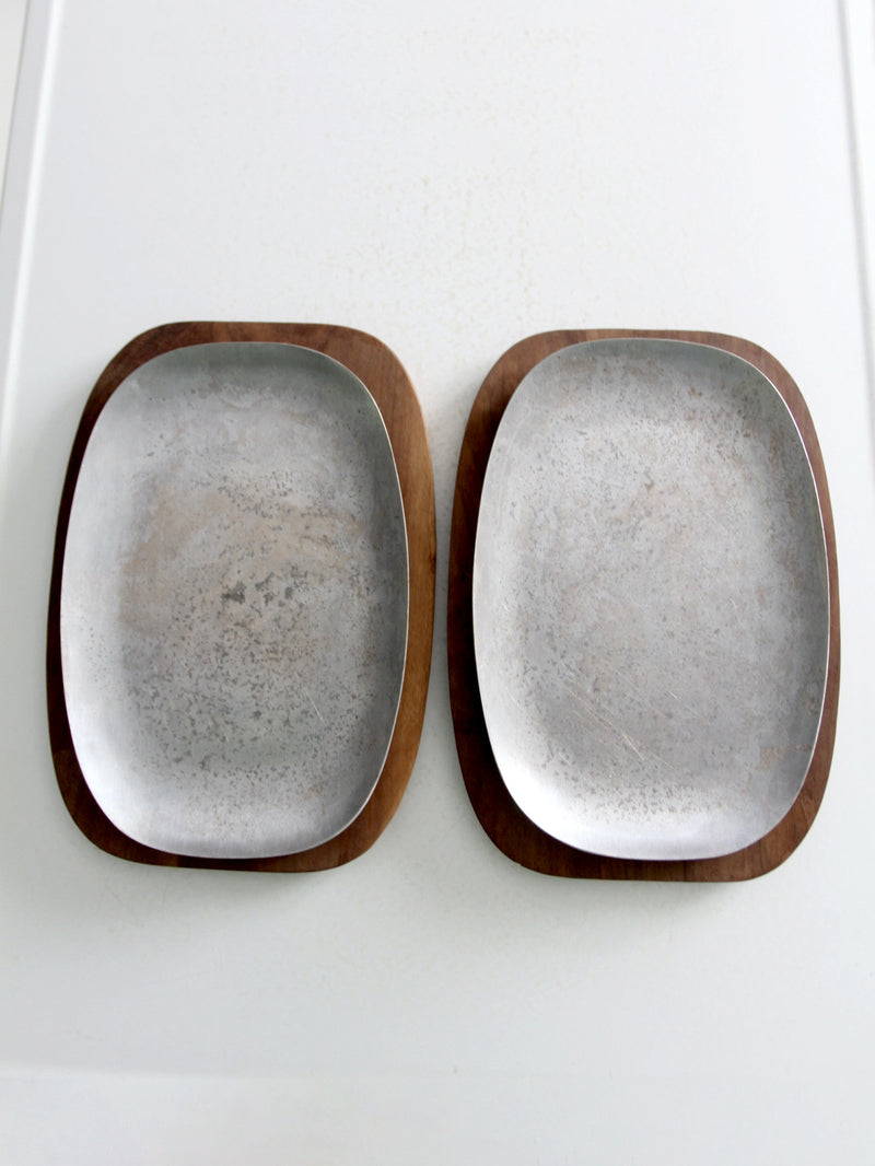 mid-century sizzler plate sets pair