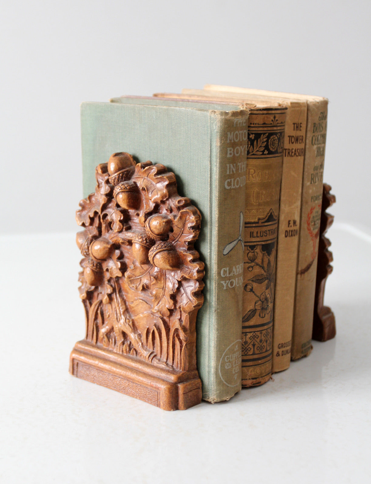 vintage Syroco style acorn bookends pair – 86 Vintage