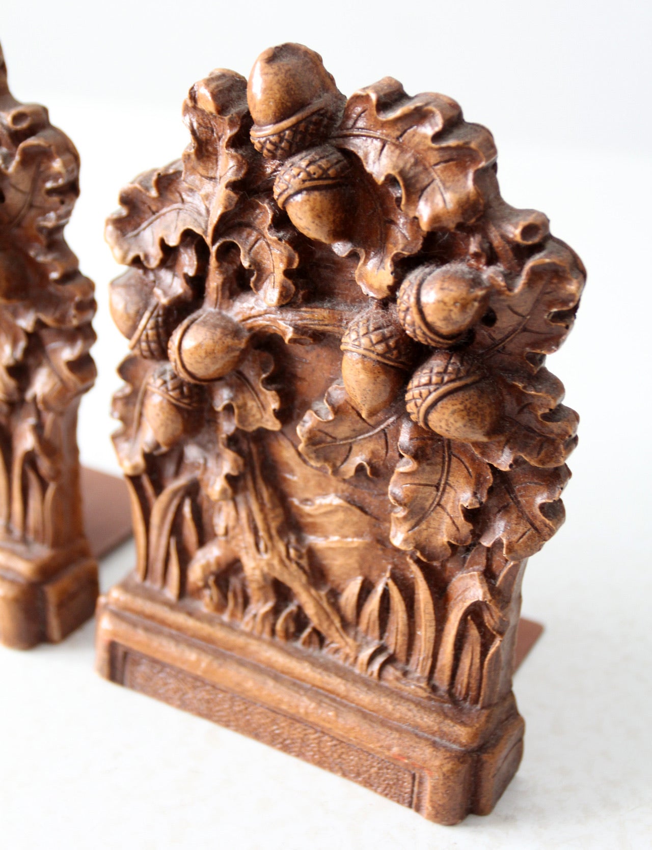 vintage Syroco style acorn bookends pair – 86 Vintage