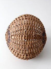vintage handmade buttocks basket