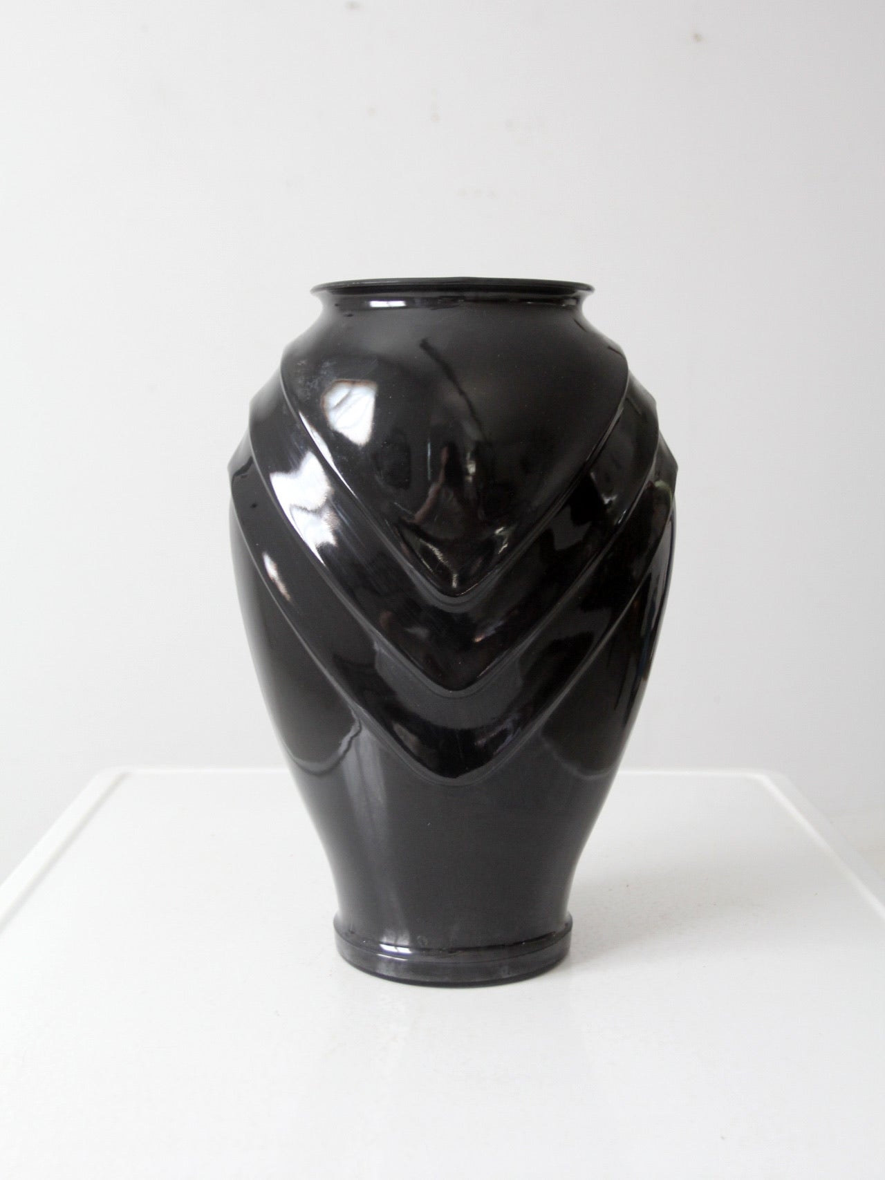 vintage Anchor Hocking black glass vase