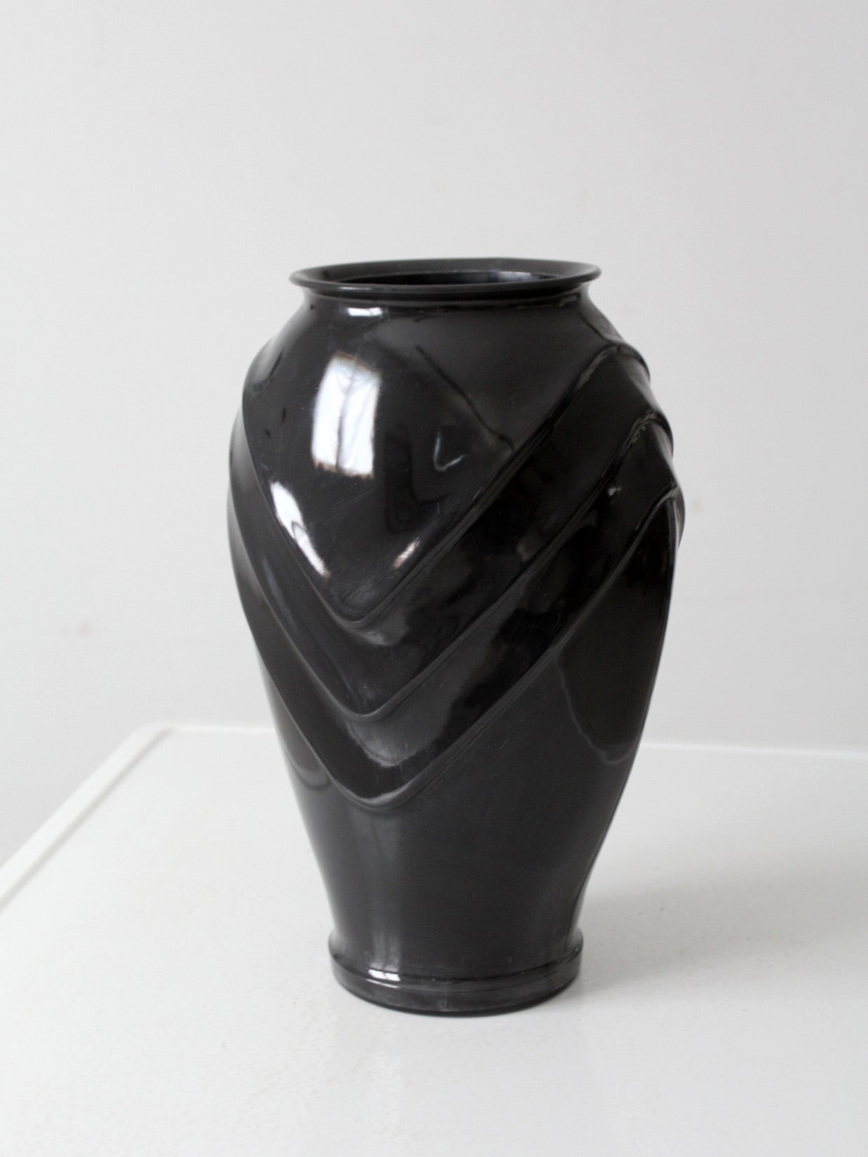 vintage Anchor Hocking black glass vase