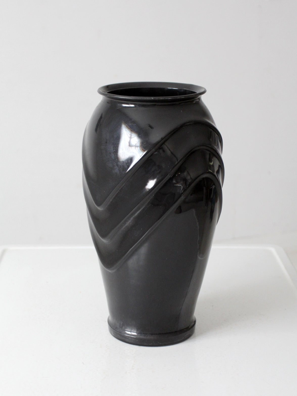 vintage Anchor Hocking black glass vase