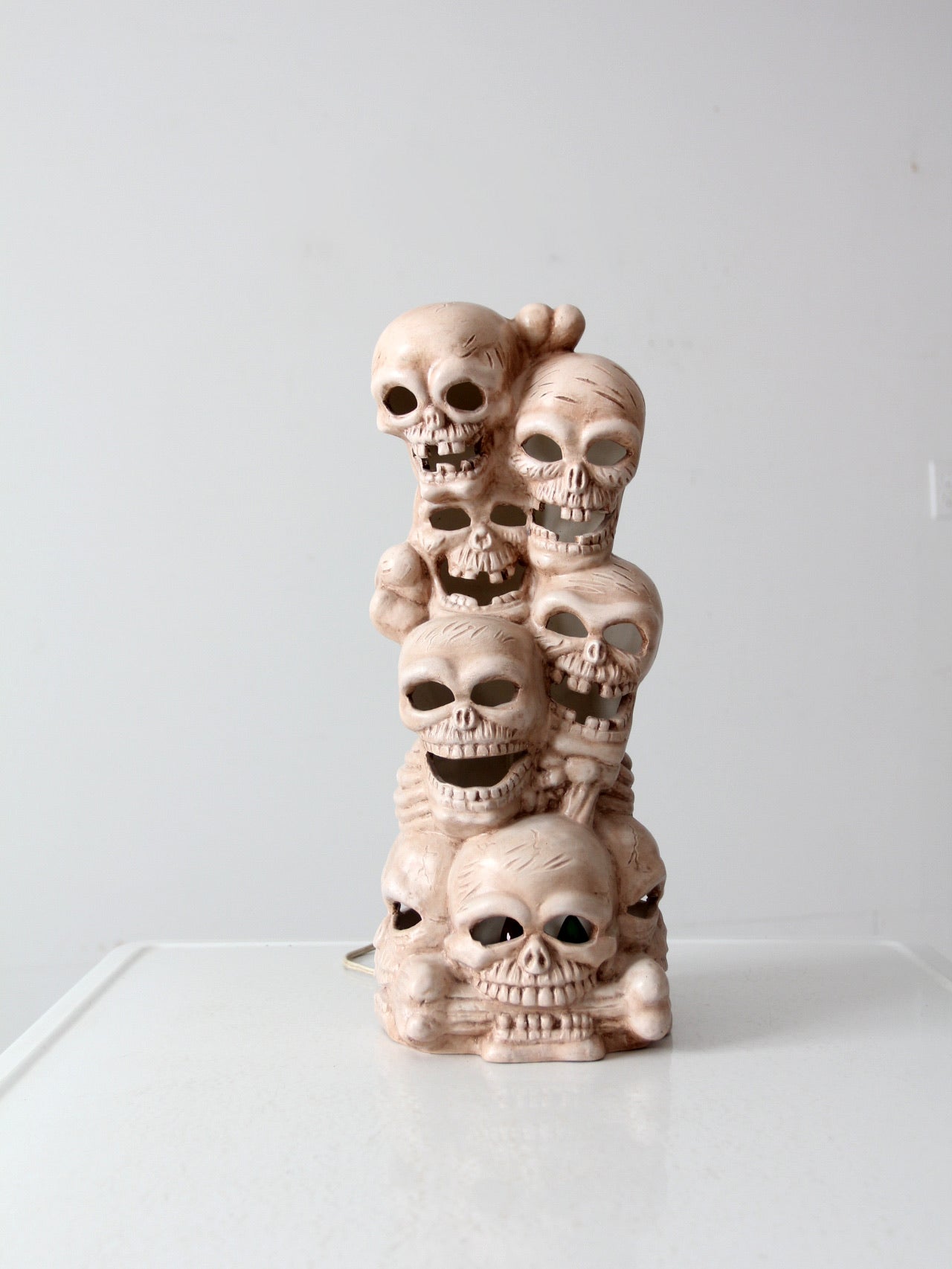 vintage lighted ceramic skull stack – 86 Vintage