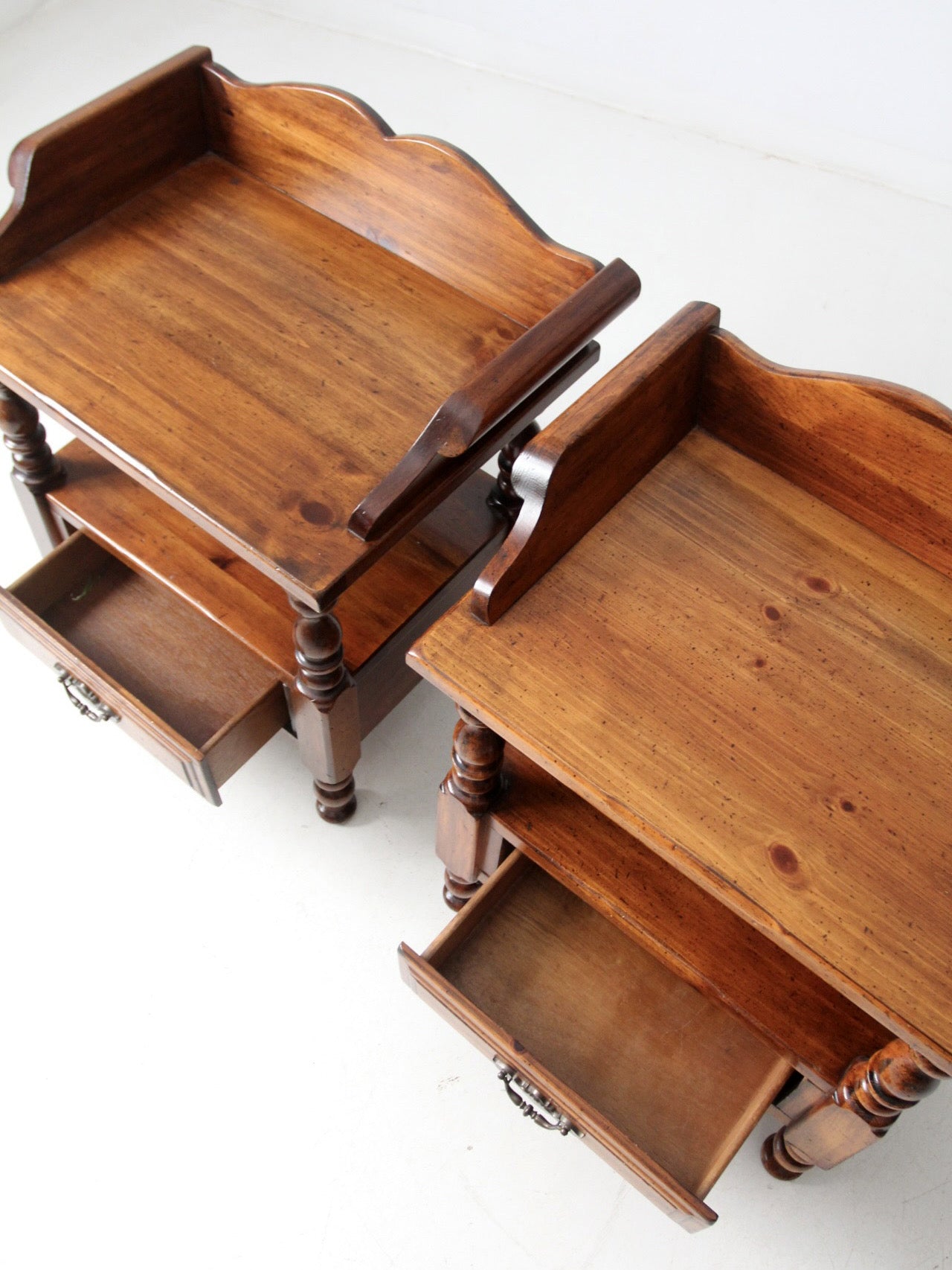 vintage Colonial Revival end tables pair