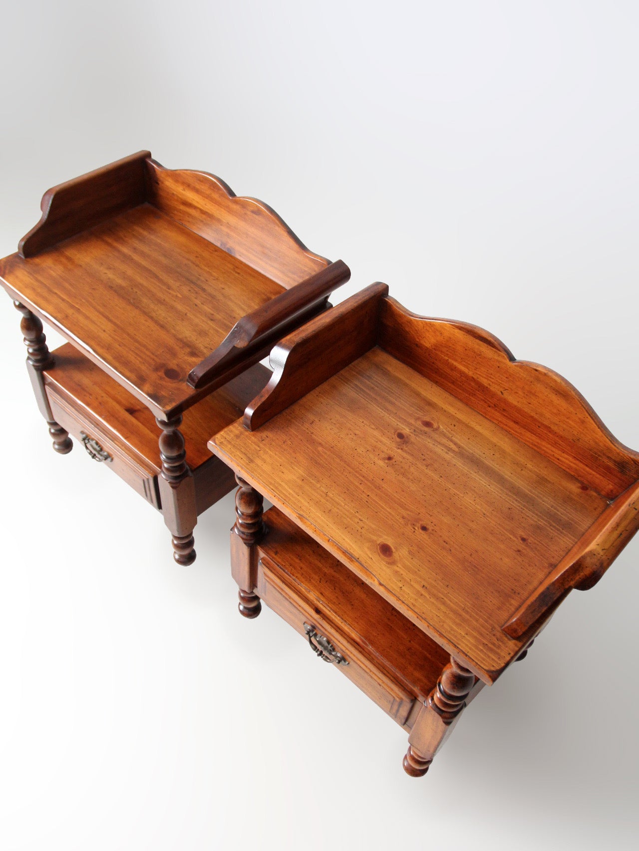 vintage Colonial Revival end tables pair