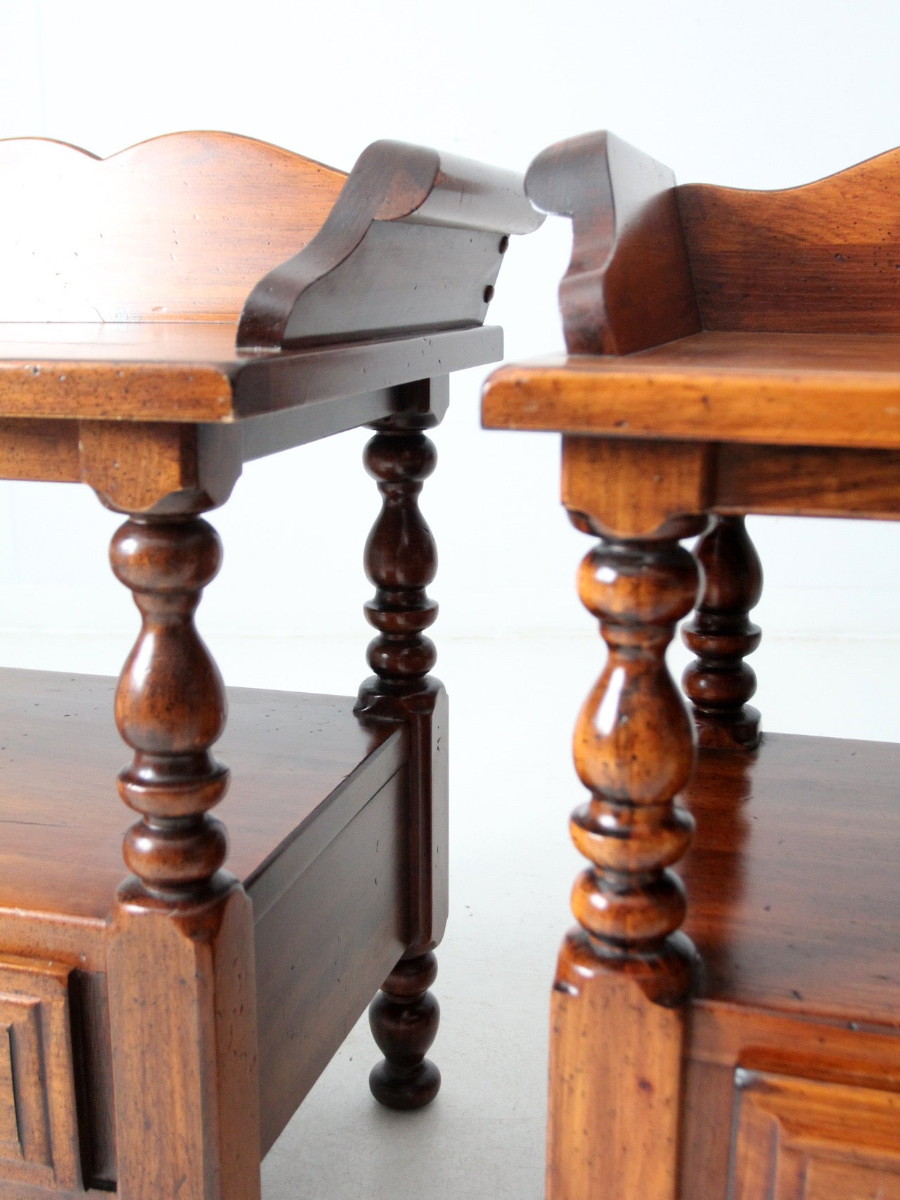 vintage Colonial Revival end tables pair